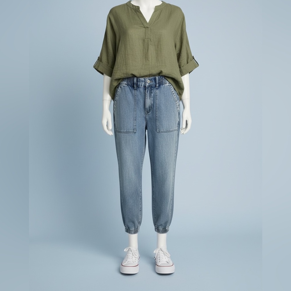 GAP Women's Mid Wash Boyfriend Denim Joggers